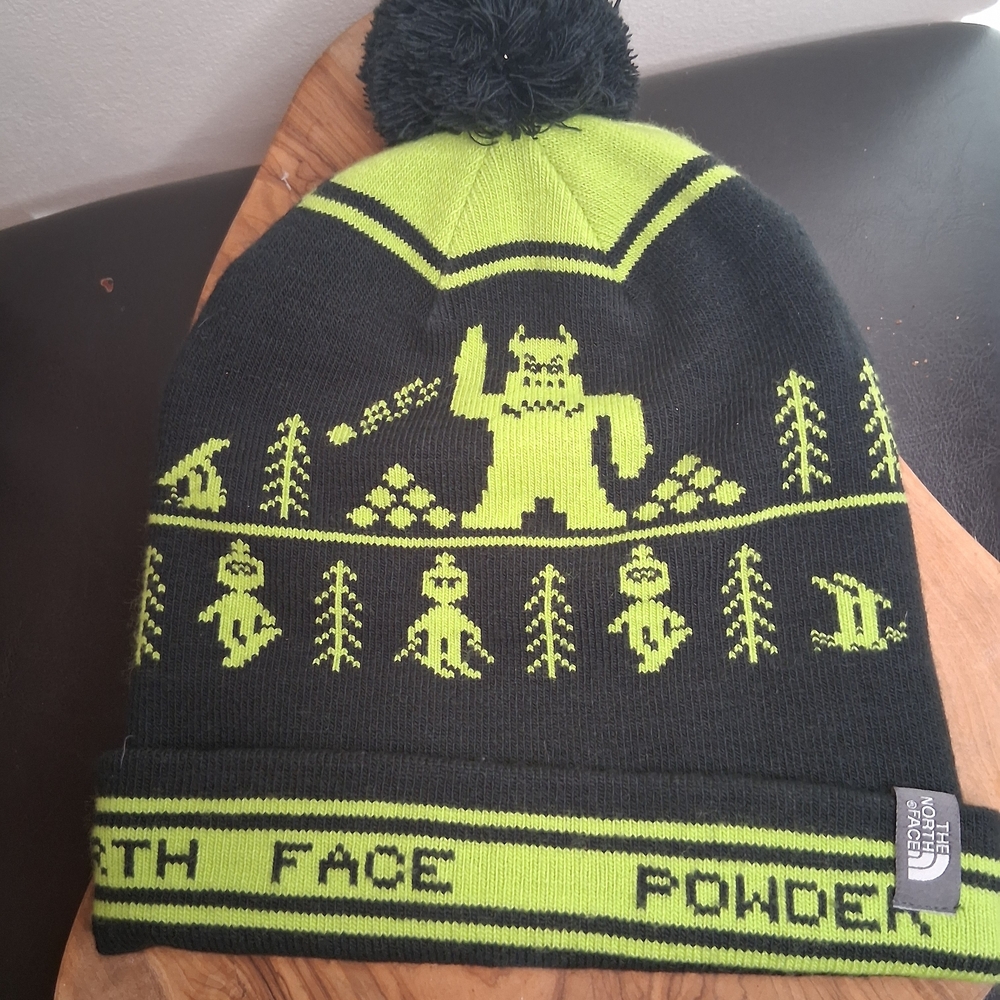 The North Face Powder Pursuit Beanie Yeti Pom Knit Hat Black Lime Green Unisex